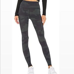 All Yoga high waisted Vapor leggings